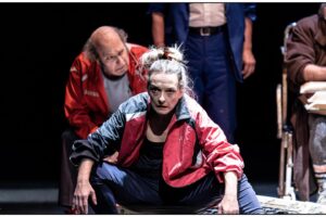 La Zaranda, teatro lumpen con compás: 'Todos los ángeles alzaron el vuelo' llega a la Nave 10 de Matadero