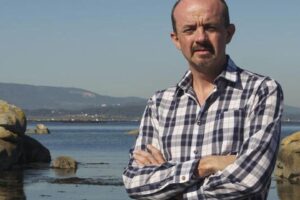 Muere Carlos Hernández de Miguel, el periodista que reveló la vasta red de campos de Franco, a los 56 años