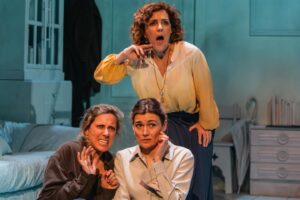 Alberto Conejero y sus 'Tres noches en Ítaca': una tragicomedia sobre las relaciones maternofiliales