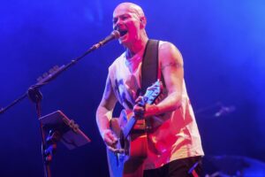 Celtas Cortos apela al buen rollo y la reivindicación en el Movistar Arena de Madrid: un aquelarre popular