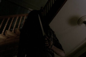 El terror moderno nos ha acostumbrado a la montaña rusa, pero a veces es mejor cuando "no pasa nada". Una de las mejores películas de terror del siglo XXI lo demuestra