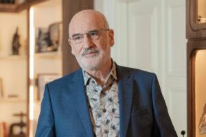 Fernando Aramburu: "Que la gente recuerde o no a ETA no me quita el sueño, yo voy a seguir escribiendo sobre ello"