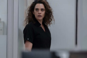 La última escena de la doctora Al-Hashimi en 'The Pitt' iba a ser diferente. Su protagonista desvela por qué decidieron cambiarla
