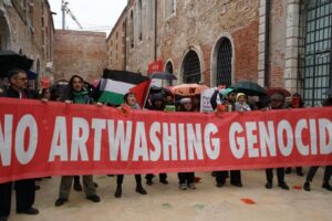 La Bienal de Venecia, tomada por la policía: la crisis geopolítica tensiona el mayor evento artístico del mundo