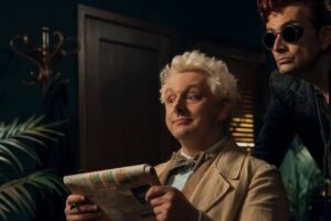 El episodio final de 'Good Omens' es una chapuza, pero sus protagonistas obran el último milagro y creo que compensan todo lo demás
