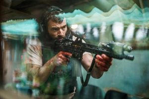 Zack Snyder promete un thriller cargado de intensidad y violencia en el tráiler de su nueva película, pero la pinta no parece para tirar cohetes